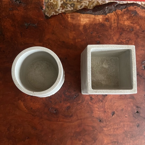 Handmade Small plant pot circular and square set of 2 - Picture 8 of 10